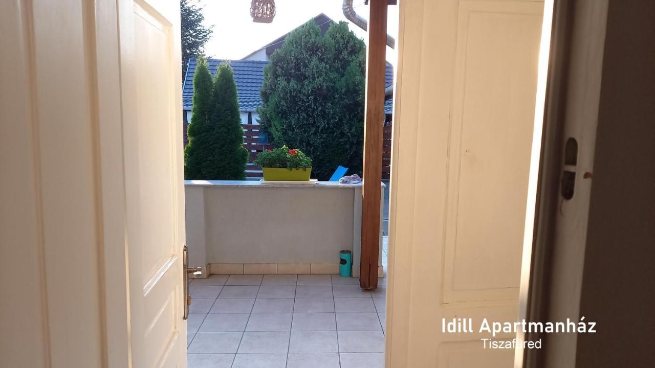 Idill Apartmanhaz B&B Tiszafüred エクステリア 写真